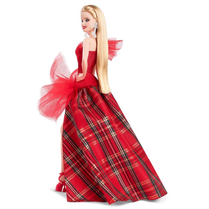 Muñeca barbie coleccion signature con vestido rojo a cuadros 2