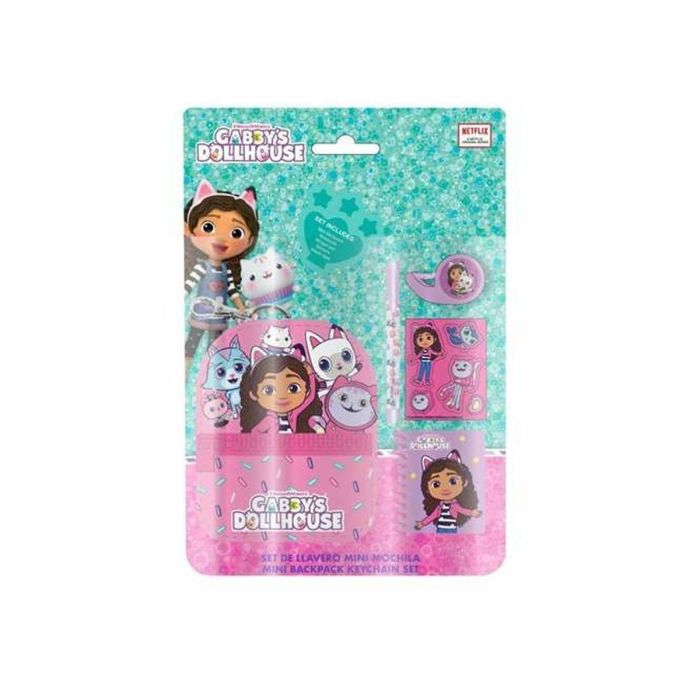 Gabby's Dollhouse Set Papelería Minimochila, La Casa de Gabby, Multicolor, Edad 3+ años, 19.5 x 22.5 x 4.5 cm 1 Gabby's Dollhouse Set Papelería Minimochila, La Casa de Gabby, Multicolor, Edad 3+ años, 19.5 x 22.5 x 4.5 cm 1