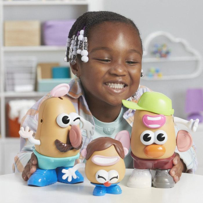 Playskool F9408 Potato Head Crea Tu Familia - Set de 3 Cuerpos (2 Grandes, 1 Pequeño) y 41 Accesorios Mix & Match para Niños +2 años 9 Playskool F9408 Potato Head Crea Tu Familia - Set de 3 Cuerpos (2 Grandes, 1 Pequeño) y 41 Accesorios Mix & Match para Niños +2 años 9
