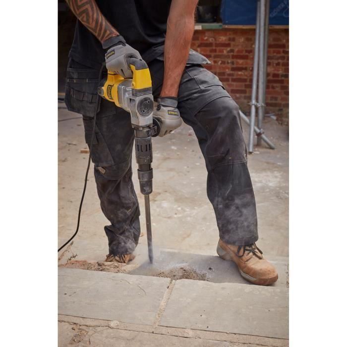 STANLEY FATMAX FME360-QS Sierra de Sable Eléctrica con Cable 900W, 28mm Carrera, Incluye Hoja para Madera 3 STANLEY FATMAX FME360-QS Sierra de Sable Eléctrica con Cable 900W, 28mm Carrera, Incluye Hoja para Madera 3