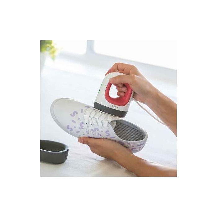 Cricut EasyPress Mini 2007470 - Plancha de calor portátil 120V, colores Negro, Rojo, Blanco 6 Cricut EasyPress Mini 2007470 - Plancha de calor portátil 120V, colores Negro, Rojo, Blanco 6