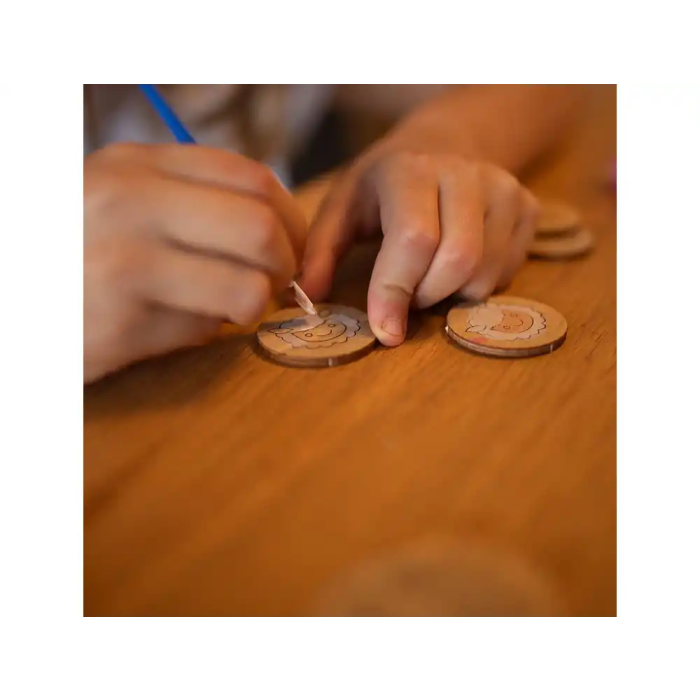 Wondee Kit para Colorear Figuras de Madera Sostenible con 12 Colores Vibrantes, Pinceles y Figuras Originales para Niños 5