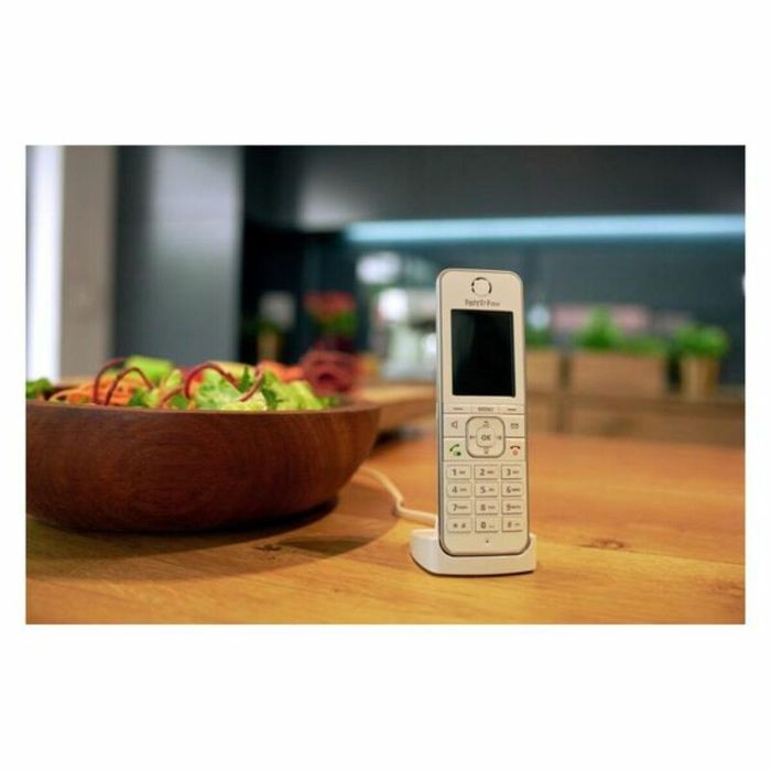 Fritz Teléfono Inalámbrico Dect Digital Fritz!Fon C6 para FRITZ!Box, Pantalla a Color, 300 Entradas, 16h Conversación 2 Fritz Teléfono Inalámbrico Dect Digital Fritz!Fon C6 para FRITZ!Box, Pantalla a Color, 300 Entradas, 16h Conversación 2