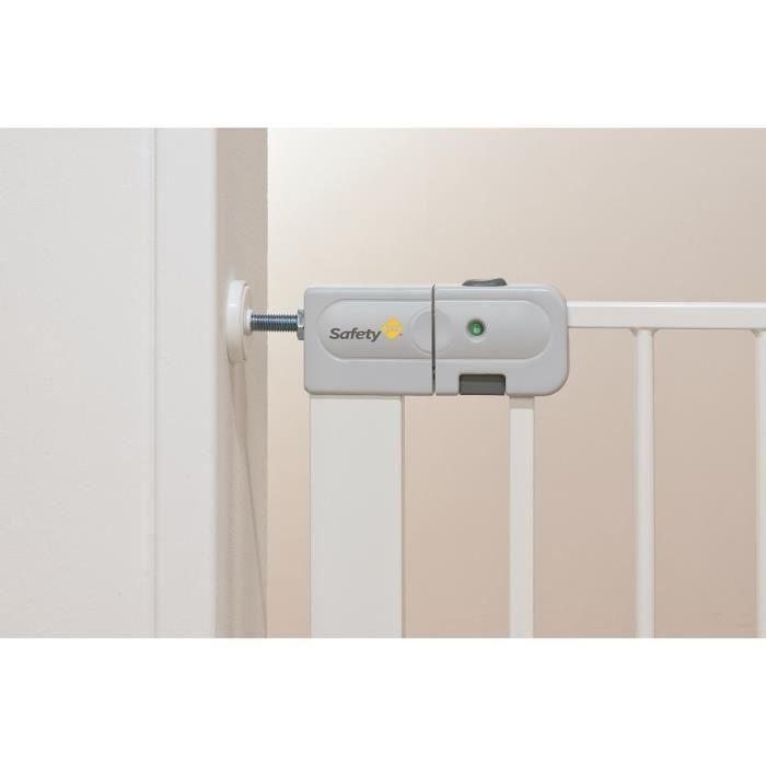 Safety 1St Barrera de seguridad para niños con cierre automático, fijación por presión (sin agujeros), ancho 73-80 cm, apertura con una mano, blanco 4 Safety 1St Barrera de seguridad para niños con cierre automático, fijación por presión (sin agujeros), ancho 73-80 cm, apertura con una mano, blanco 4