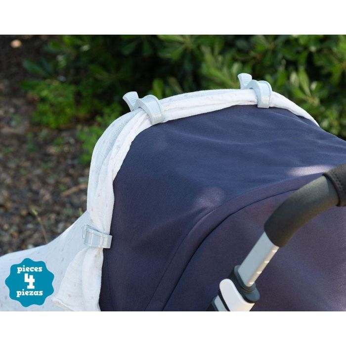 KioKids Pinzas de Sujeción Segura para Muselinas de Bebé - Pack 4 Unidades Color Gris, Diseño de Pez para Carrito, Cuna y Silla de Paseo 1