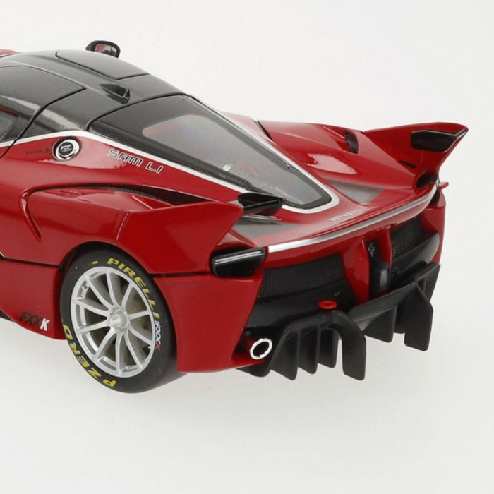Coche Bburago Ferrari FXX K #88 1:18 2 Coche Bburago Ferrari FXX K #88 1:18 2