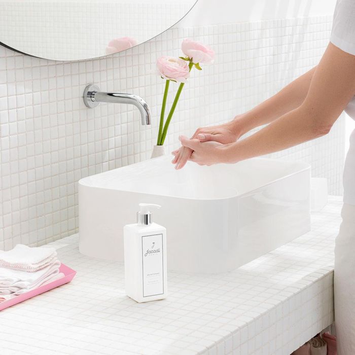 Jacadi Gel Limpiador Corporal y Capilar para Pieles Sensibles, 400 ml, No Irrita los Ojos