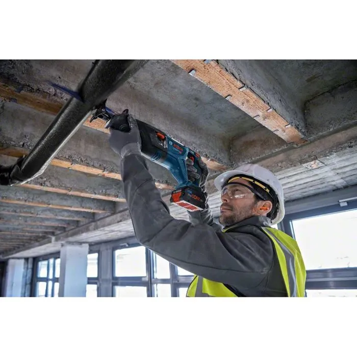 Bosch GSA 18V-28 Professional Sierra Sable a Batería, 18V 3