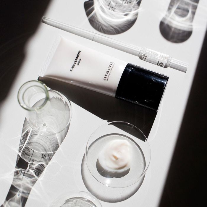 Atashi K-BIOFERMENT Crema 50 ml - Tratamiento Acné, Poros, Puntos Negros, Efecto Flash, Calmante, Lifting para Pieles Sensibles