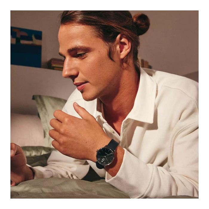 Withings ScanWatch Light - Reloj inteligente híbrido OLED de acero inoxidable 37 mm, negro y oro, monitor de sueño y frecuencia cardíaca, 30 días batería Withings ScanWatch Light - Reloj inteligente híbrido OLED de acero inoxidable 37 mm, negro y oro, monitor de sueño y frecuencia cardíaca, 30 días batería