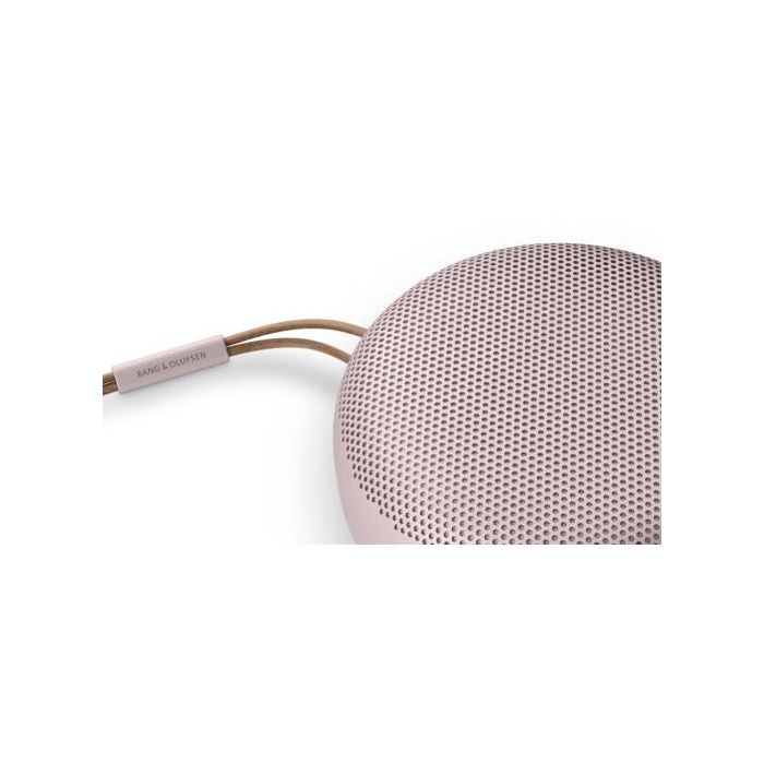 Bang & Olufsen Beosound A1 2nd Generation Altavoz Bluetooth Portátil Rosa, IP67, 60W, 18h batería, Alexa 5 Bang & Olufsen Beosound A1 2nd Generation Altavoz Bluetooth Portátil Rosa, IP67, 60W, 18h batería, Alexa 5