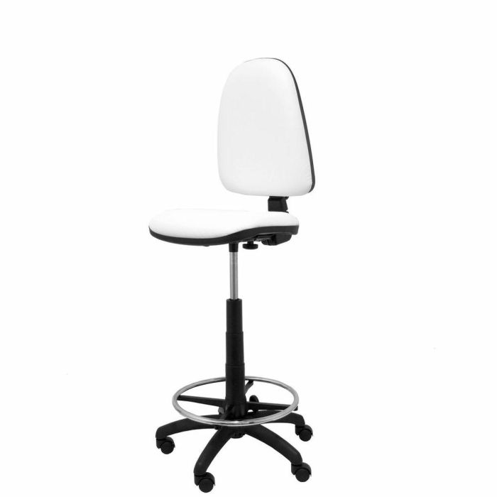 Piqueras y Crespo Taburete Ayna S-Brazos Regulable En Altura, Aro Reposapiés, Tapizado Símilpiel Blanco - Modelo T04 5 Piqueras y Crespo Taburete Ayna S-Brazos Regulable En Altura, Aro Reposapiés, Tapizado Símilpiel Blanco - Modelo T04 5