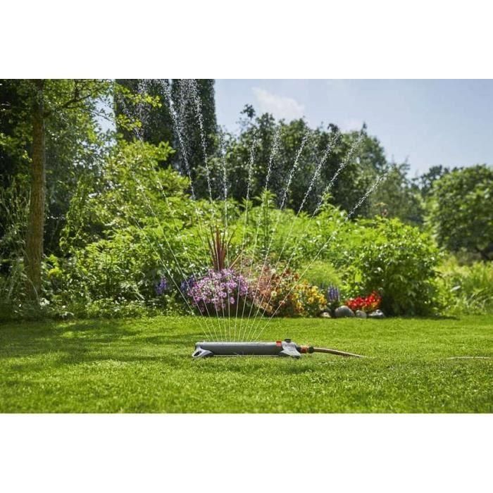 Gardena Aspersor Oscilante AquaZoom S para Jardín y Césped | Riego 9-150m² | Alcance 3-15m, Ancho 3-10m | Protección UV y Heladas 1 Gardena Aspersor Oscilante AquaZoom S para Jardín y Césped | Riego 9-150m² | Alcance 3-15m, Ancho 3-10m | Protección UV y Heladas 1