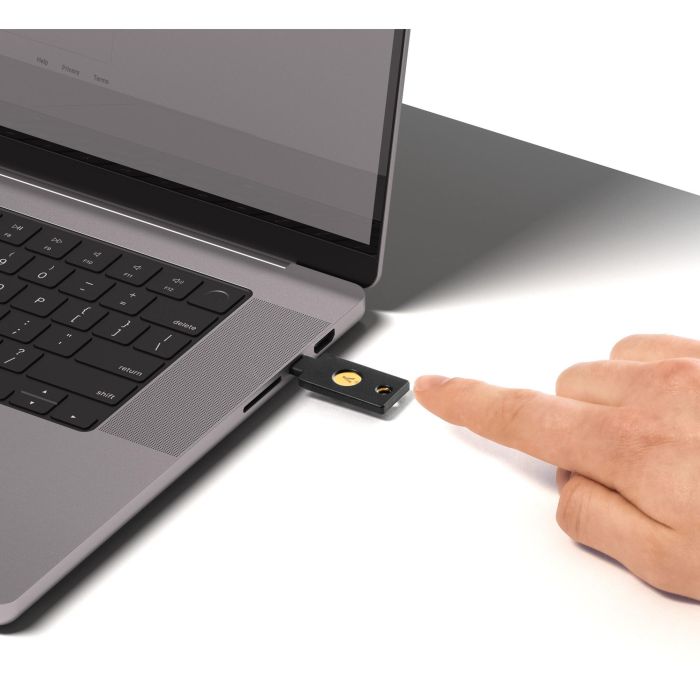 Yubico Security Key C NFC U2F FIDO2 - Clave de Seguridad USB-C para Google, Microsoft, AWS, Duo, Keeper, 1Password, Bitwarden IP68 5