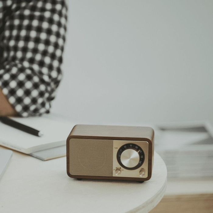 Radio Portátil Bluetooth Sangean Retro Madera FM 2