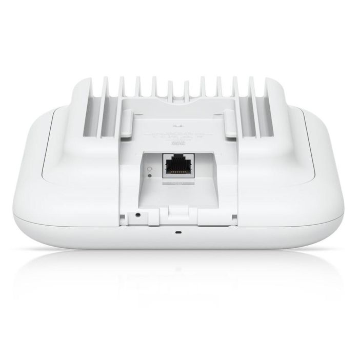 Ubiquiti WiFi 7 Access Point Exterior All-Weather 4 Spatial Streams 2.5 GbE PoE+ IPX6 Antena Direccional Integrada Blanco 2