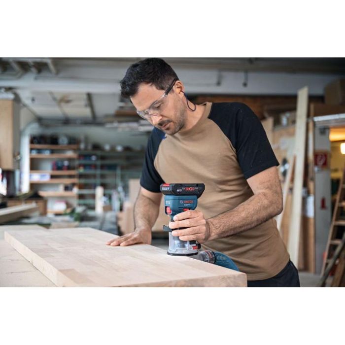 Bosch GKF 18V-8 Akku-Kantenfräse 8