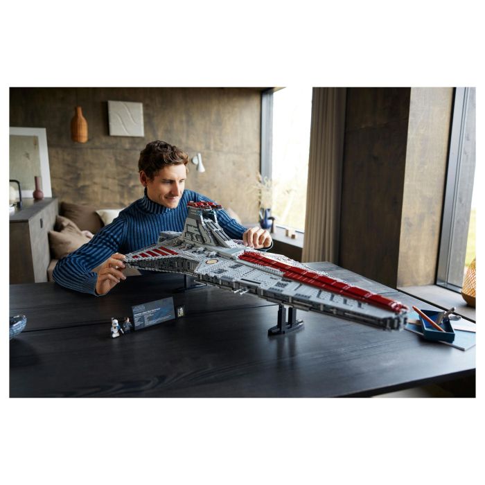 LEGO Star Wars Crucero de Ataque Clase Venator de la República 75367 - Juego de Construcción con 5374 Piezas 2