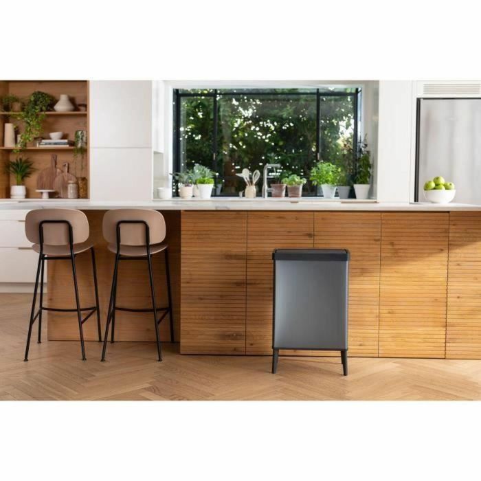 Curver CUR3253924865508 Papelera de Pie Verto 54 L con Apertura Táctil Gris Perla 2 Curver CUR3253924865508 Papelera de Pie Verto 54 L con Apertura Táctil Gris Perla 2