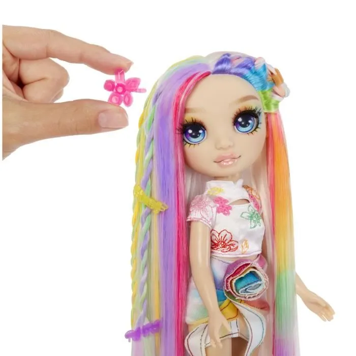 MGA Muñeca Rainbow High Hair Chalk & Style Amaya, Muñeca con Pelo Extra Largo para Teñir y Cepillar, Edad Mínima Recomendada 4 Años 1