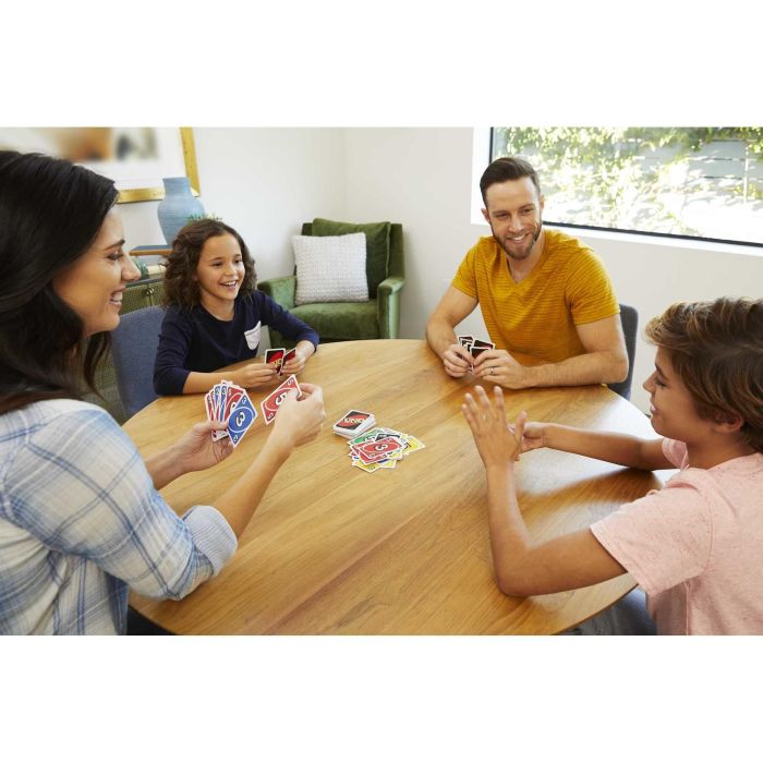 Mattel Juego de Cartas Uno Original Baraja de Mesa Familiar para Niños y Adultos | A partir de 5 años | Idiomas Español y Portugués 2