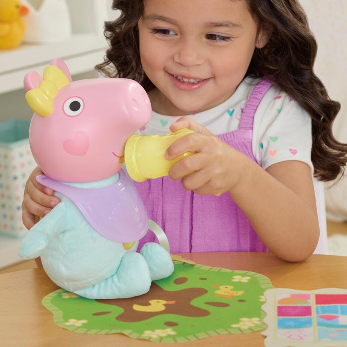 HASBRO Muñeco Peppa Pig Oinks and Snuggles 20-25 cm con Sonidos, usa Pilas AAA 4