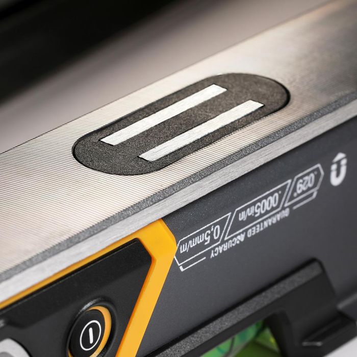 Toughbuilt Nivel magnético tubular TB-H2-L-M23-LH-M Iluminado 23cm 3 Toughbuilt Nivel magnético tubular TB-H2-L-M23-LH-M Iluminado 23cm 3