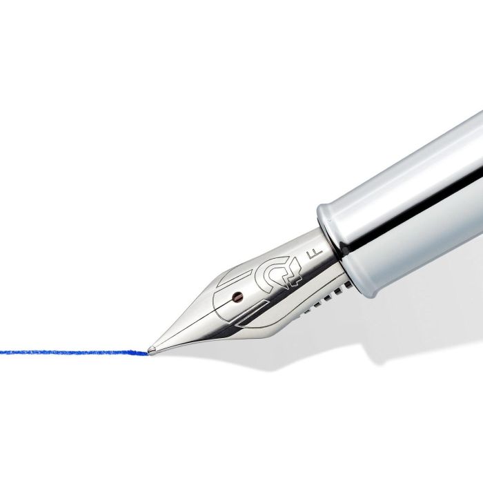STAEDTLER Füllhalter triplus rot F. nachfüllbar 3 STAEDTLER Füllhalter triplus rot F. nachfüllbar 3