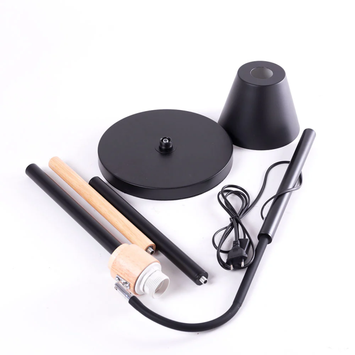 Lámpara de Suelo "Victor" [SKD-F016-B]