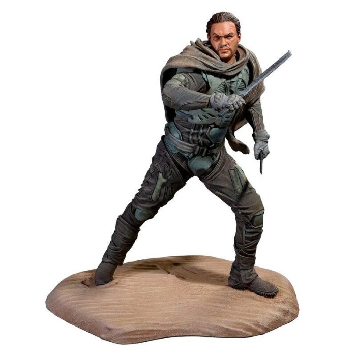 Dark Horse Figura Dune Duncan Idaho, Maestro de Armas de la Casa Atreides, 24 cm con Destiltraje y 2 Armas de Filo