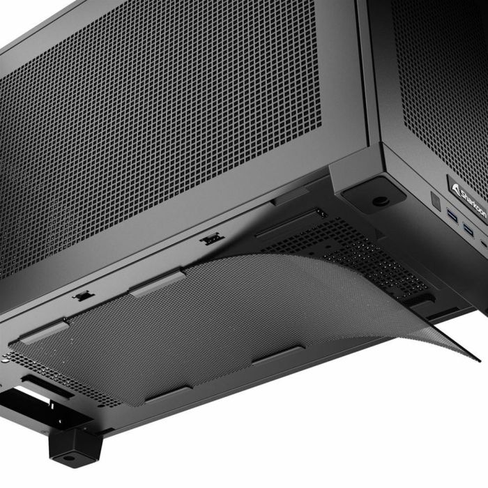Sharkoon Rebel C20 RGB ITX 1xMetall Black 4 Sharkoon Rebel C20 RGB ITX 1xMetall Black 4