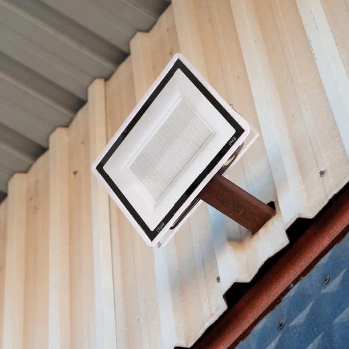 Foco Proyector LED 200W 16.000Lm 6000ºK IP66 Regulable 60.000H Blanco LM-6016-W-CW 1 Foco Proyector LED 200W 16.000Lm 6000ºK IP66 Regulable 60.000H Blanco LM-6016-W-CW 1