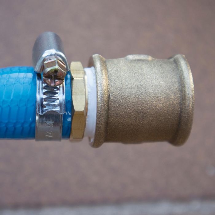 Aqua Control Manguito Latón Zincado 1/2" Hembra para Conexiones 2