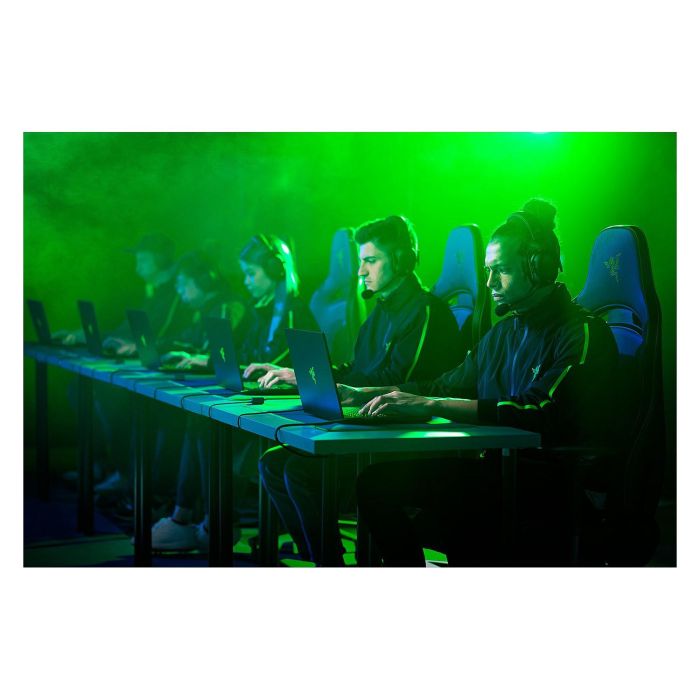 Razer BlackShark V2 Pro Auriculares Inalámbricos para Juego, Color Negro, con Tecnología TriForce Razer BlackShark V2 Pro Auriculares Inalámbricos para Juego, Color Negro, con Tecnología TriForce