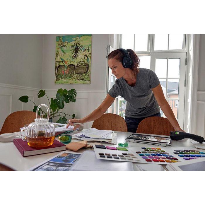 Poly Poly Voyager Surround 85 UC Microsoft Teams Certified USB-C Headset +USB-C/A Adapter +Charging Stand 3 Poly Poly Voyager Surround 85 UC Microsoft Teams Certified USB-C Headset +USB-C/A Adapter +Charging Stand 3