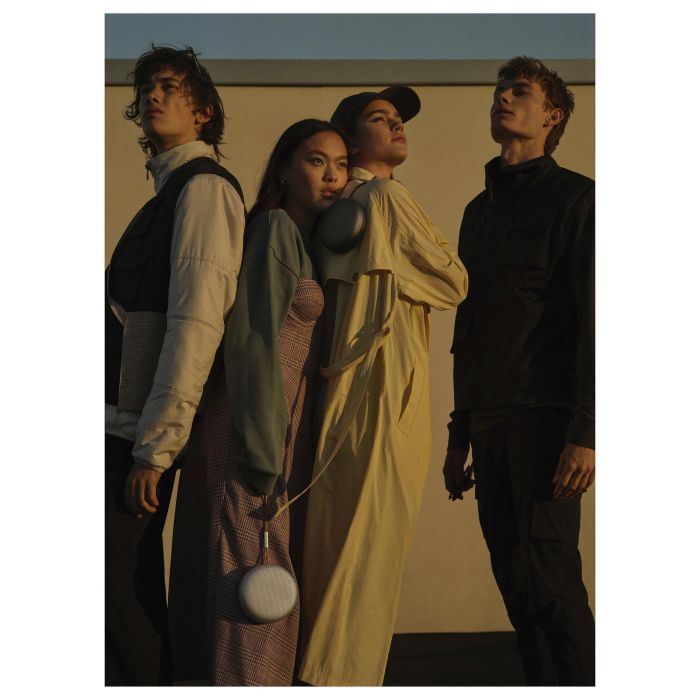 Bang & Olufsen Beosound A1 2.ª Generación Altavoz Bluetooth Inalámbrico, Gris Mist, IP67 Resistente, Alexa Integrada, 48h Autonomía, USB-C, Sonido 2 Vías