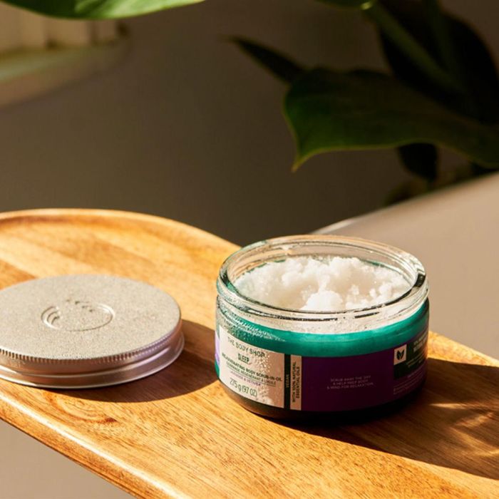 The Body Shop Sleep Aceite Exfoliante Corporal Lavansa & Vetiver 275 gr 2 The Body Shop Sleep Aceite Exfoliante Corporal Lavansa & Vetiver 275 gr 2