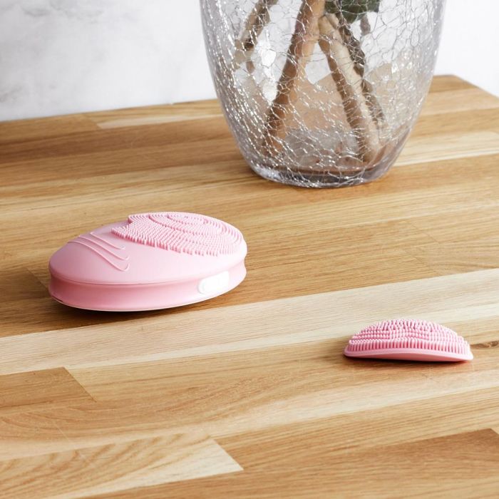 Cosmetic Club Cepillo Facial Eléctrico con Cerdas de Silicona, 2 Velocidades, Fácil de Usar 5 Cosmetic Club Cepillo Facial Eléctrico con Cerdas de Silicona, 2 Velocidades, Fácil de Usar 5