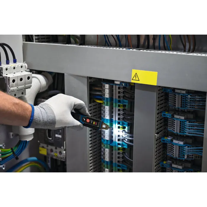 Bosch Professional GVD 1000-17 Comprobador de tensión sin contacto con 2 baterías - 1000 W