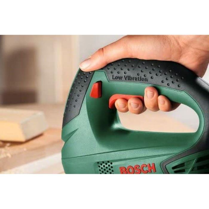 Bosch PST 650 CT Sierra de calar para cortes precisos rectos y curvos, compacta, ligera, de manejo cómodo y vibración mínima. 2
