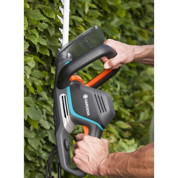 Gardena 9835-20 Cortasetos eléctrico PowerCut 700/65 de 700 W, potente para el asombroso recorte de setos. 1 Gardena 9835-20 Cortasetos eléctrico PowerCut 700/65 de 700 W, potente para el asombroso recorte de setos. 1