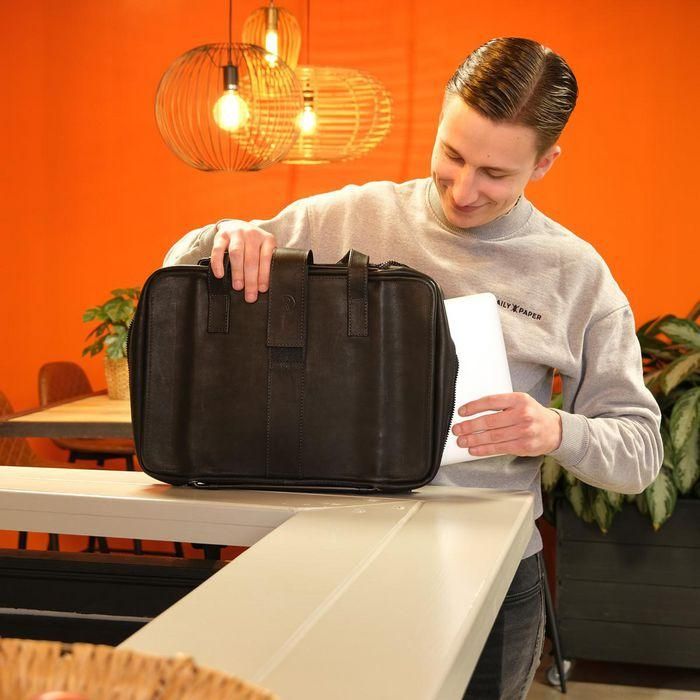 R-Go Tools R-Go Viva Laptopbag, full grain leather, black 3 R-Go Tools R-Go Viva Laptopbag, full grain leather, black 3