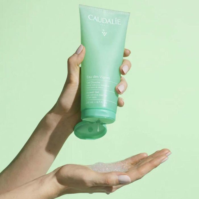 Caudalie (205/009) EAU DES VIGNES Gel de Ducha Hidratante sin Jabón con Aloe Vera, pH Neutro y Fragancia Fresca 200 ml 2