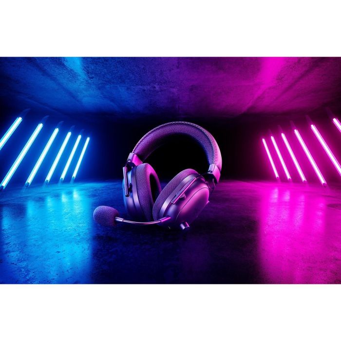 Razer BlackShark V2 Pro Auriculares Inalámbricos para Juego, Color Negro, con Tecnología TriForce 1