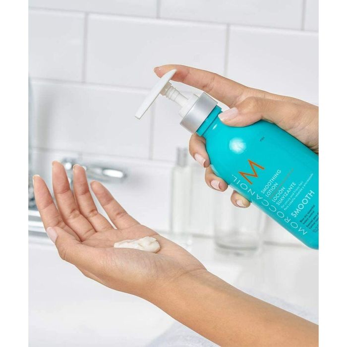 Moroccanoil Smoothing Lotion 300 mL 3 Moroccanoil Smoothing Lotion 300 mL 3