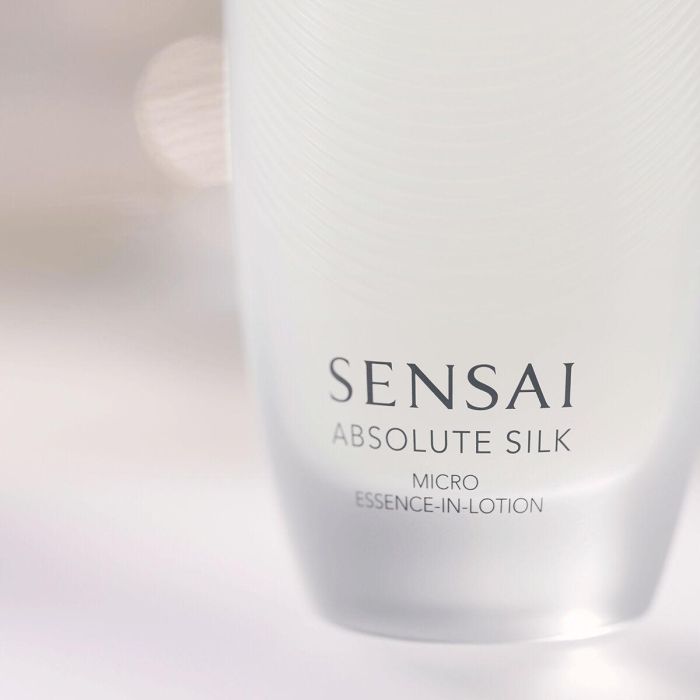 Sensai ABSOLUTE SILK micro essence-in-lotion Loción 125 ml 2 Sensai ABSOLUTE SILK micro essence-in-lotion Loción 125 ml 2
