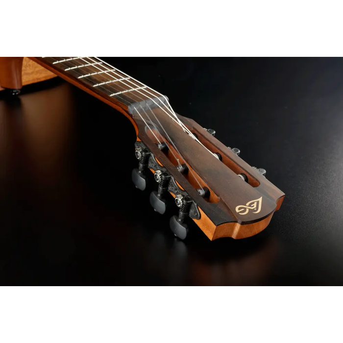 LAG Guitarra Acústica Escapade Nylon A/E- Natural Travel Clásica Electrocústica, Tapa Cedro Rojo Macizo, Acabado Satinado 6