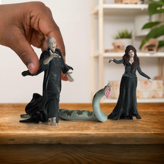 Schleich 42684 Caja de Figuras Coleccionables Harry Potter: Voldemort, Nagini y Bellatrix 5