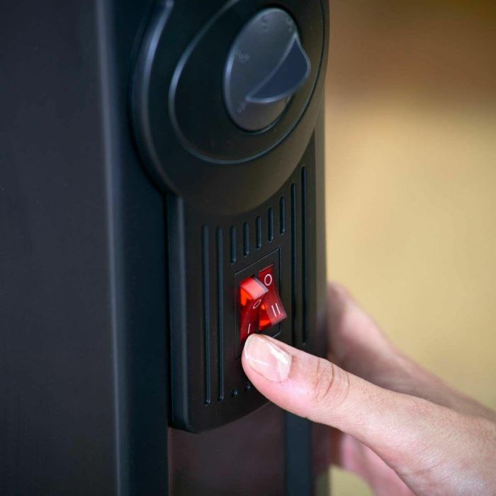 Radiador de Aceite (11 cuerpos) Black & Decker BXRA2300E 2300 W 14 Radiador de Aceite (11 cuerpos) Black & Decker BXRA2300E 2300 W 14