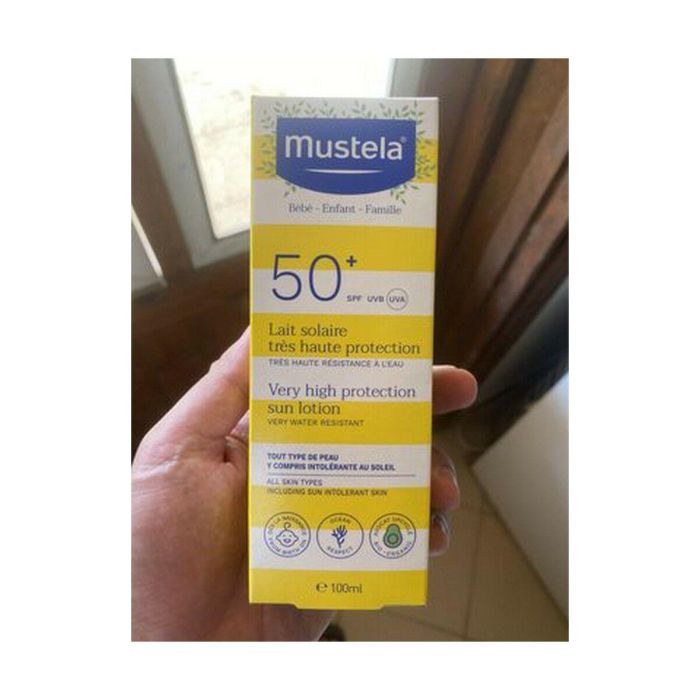 Mustela BÉBÉ SOL Leche Solar Muy Alta Protección SPF 50+ Bebé y Niño Piel Atópica Resistente Agua Sin Fragancia 100 ml 3